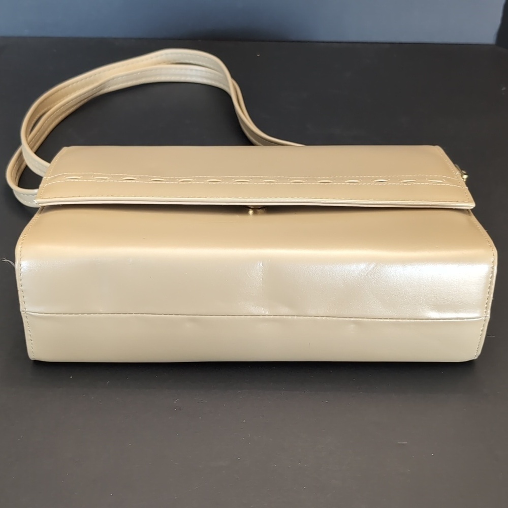 Vintage Leco Canada Beige Leather Womans Shoulder Bag. - Picture 5 of 16